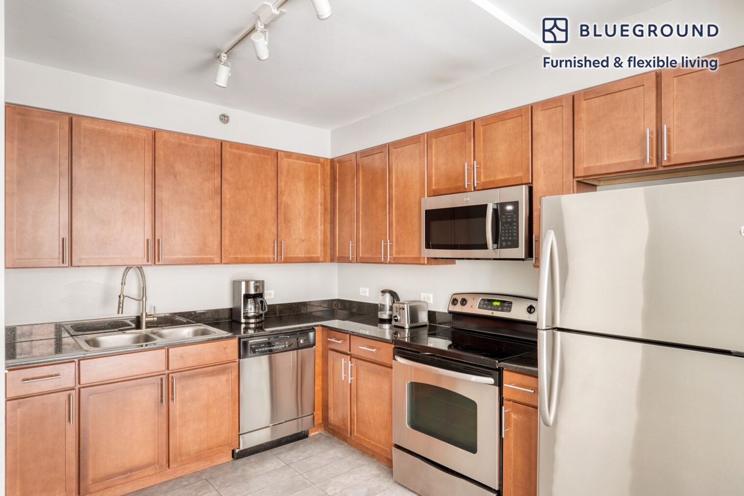 Building Photo - 210 N Wells St