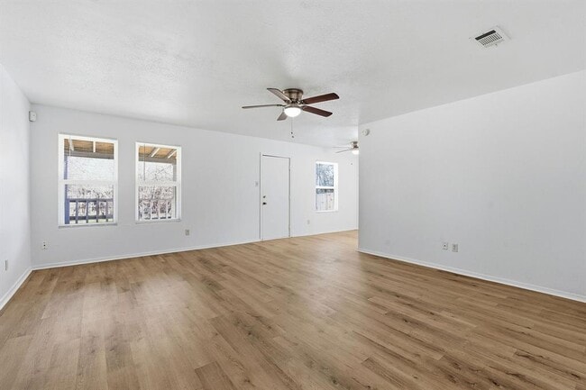 Building Photo - 7717 Elderberry Dr