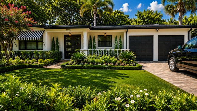Building Photo - FURNISHED Beautiful Pool Home x Rent in Winter Park Close to Rollins College !