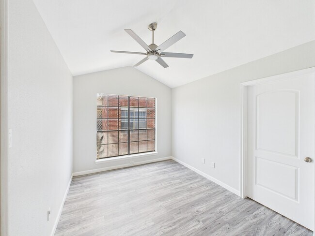 Building Photo - 8055 Cambridge St