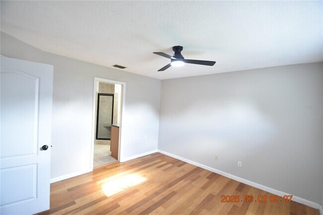 Building Photo - 23223 Club Villas Dr