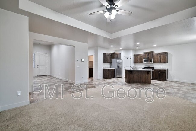 Building Photo - 3731 E Shooting Star Ln