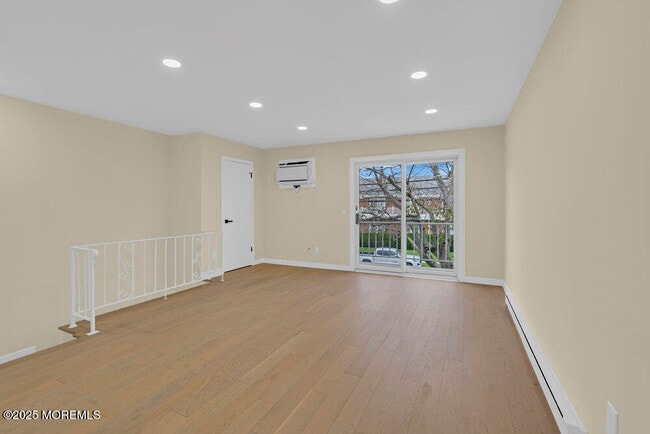 Building Photo - 114 3rd Ave