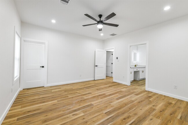 Building Photo - 7486 Stanwick Dr