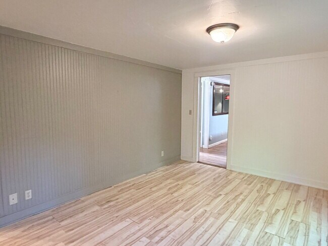 Building Photo - Live Surrounded by Nature | 3 Bedroom Home on 27 Private Acres in Saluda