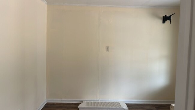 Building Photo - 312 Earnie Ln