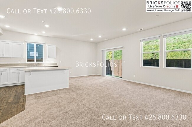 Building Photo - 4237 Pronghorn Pl