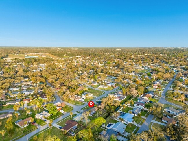 Building Photo - Amazing School District 3 Bedroom 2 Bath H...