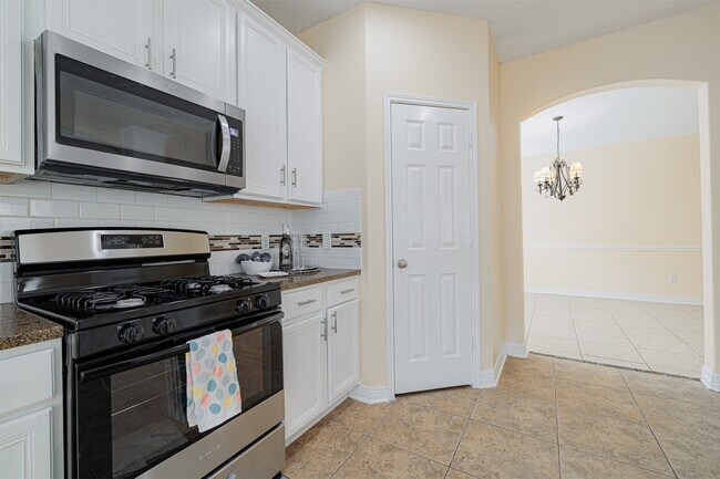 Building Photo - 8510 Brighton Lake Ln