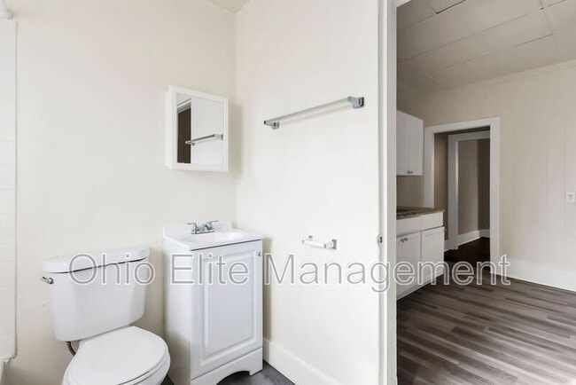 Building Photo - 2709 Sullivant Ave