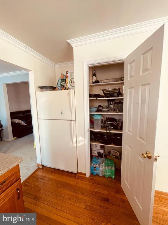 Building Photo - 404 Navaho Dr