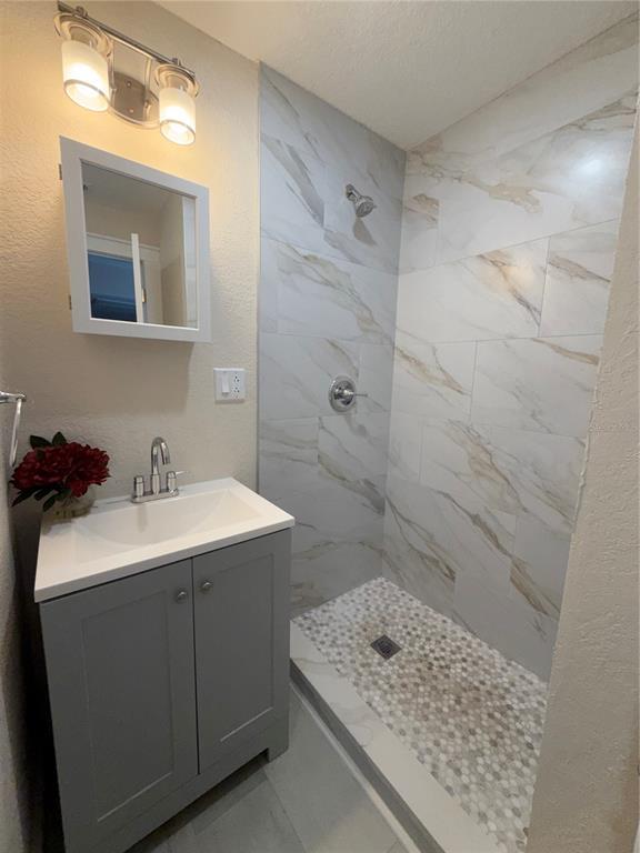 Building Photo - 6338 Aberdeen Ave