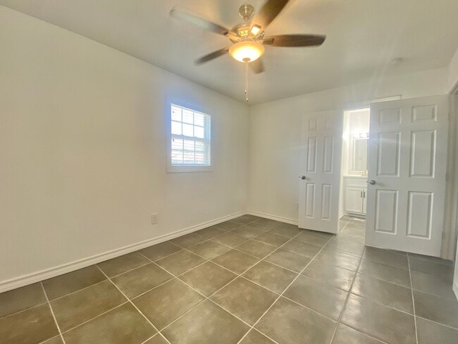 Building Photo - Newly remodeled home now available -