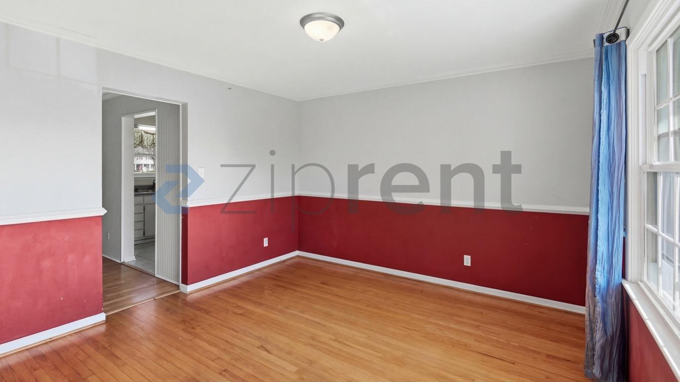 Building Photo - 324 Busher Rd