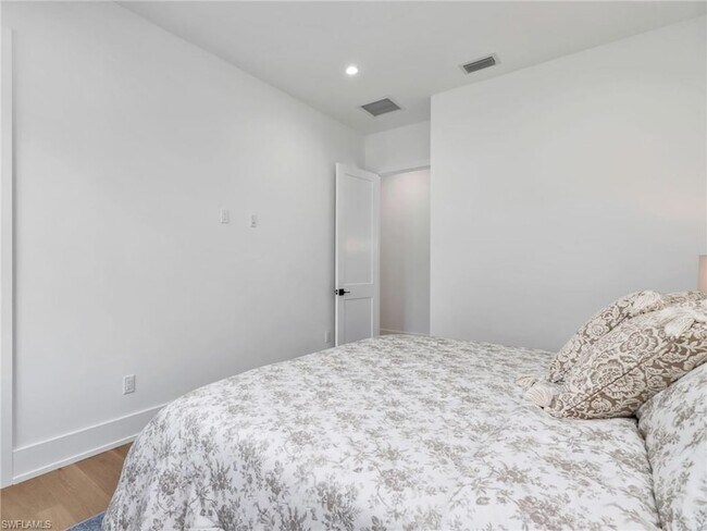 Building Photo - 3233 64th St SW