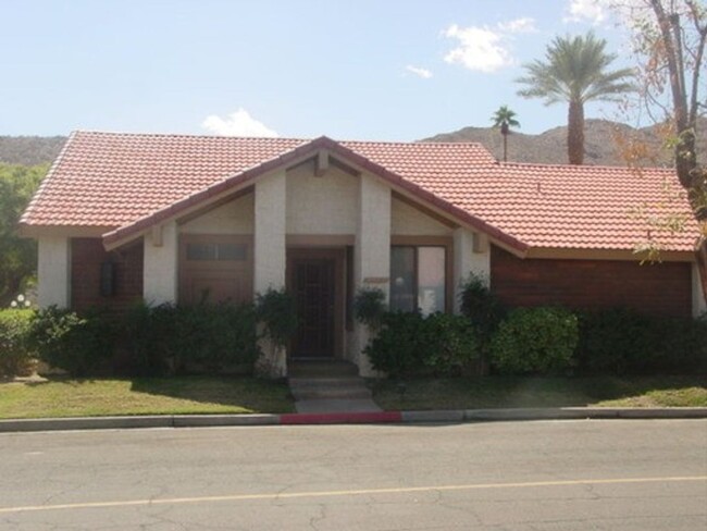 Building Photo - 2545 Mira Monte Cir W