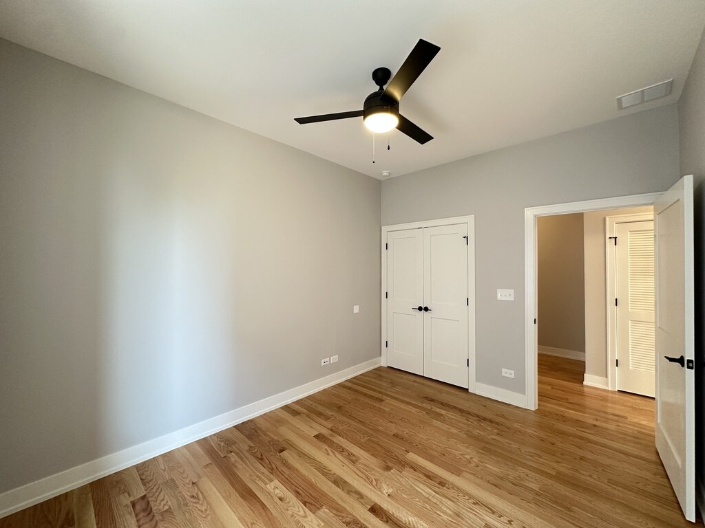 Building Photo - 2100 W 18th Pl