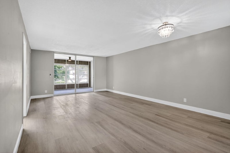 Building Photo - 14527 Bonaire Blvd