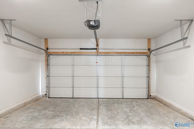 Building Photo - 6030 Barringer Ct