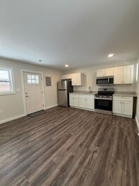Building Photo - Beautifully remodeled and completed 1 bedroom apartment.