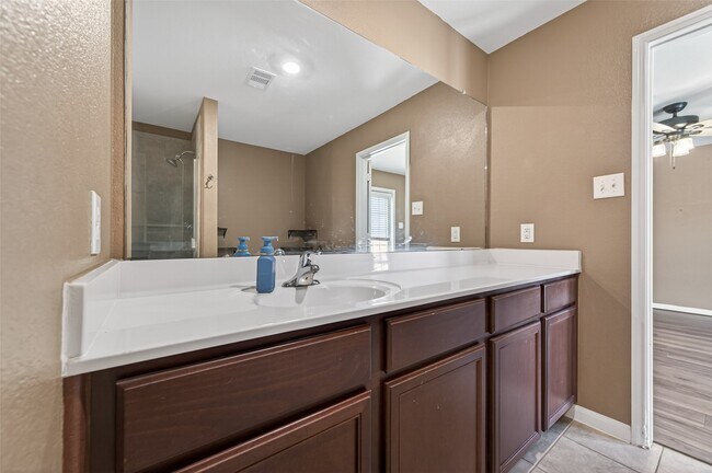 Building Photo - 22615 Harrington Field Dr