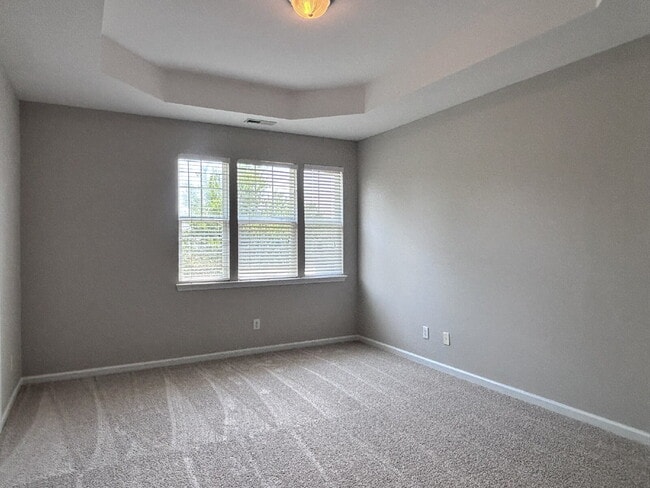 Building Photo - 10106 Raven Tree Dr