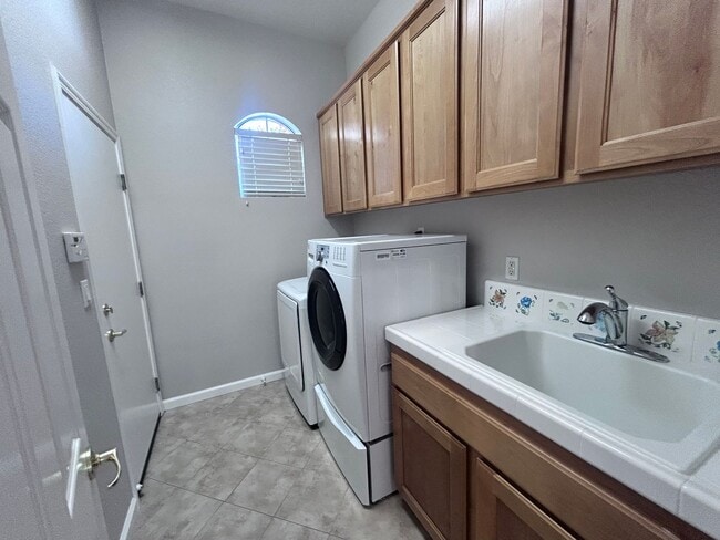Building Photo - Incredible Four Bedroom Two Bathroom Home in Serrano Village