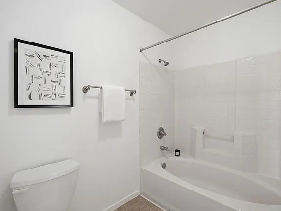 Building Photo - 952 S 11th St