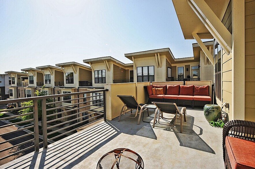 3rd floor patio - 3433 Steel Yard Court