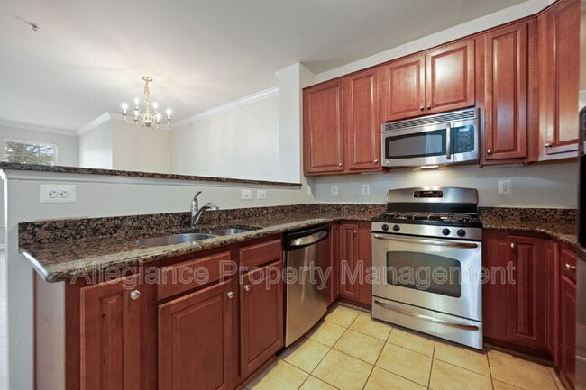Building Photo - 15555 John Diskin Cir