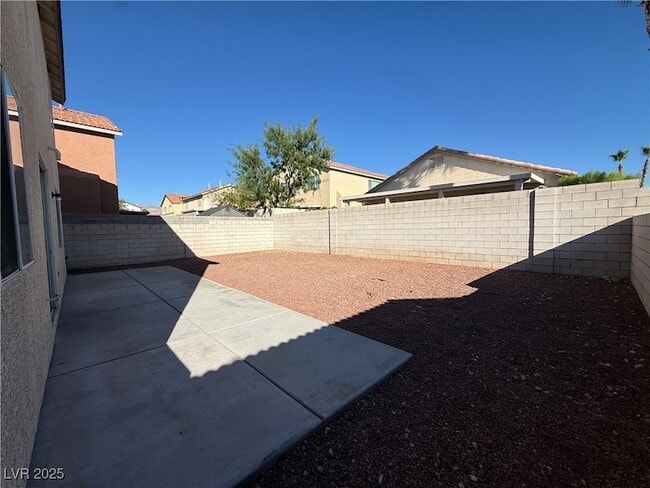 Building Photo - 9950 Shadow Grove Ave