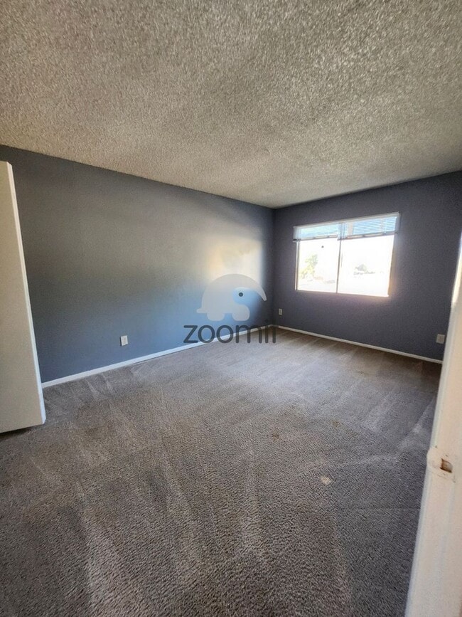 Building Photo - 4264 N 68th Dr