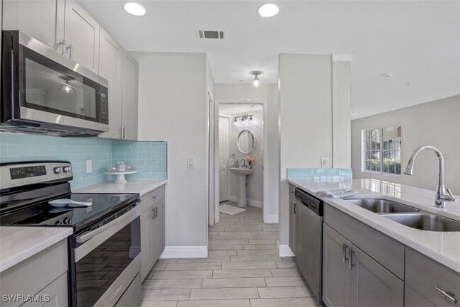 Building Photo - 9465 Ivy Brook Run