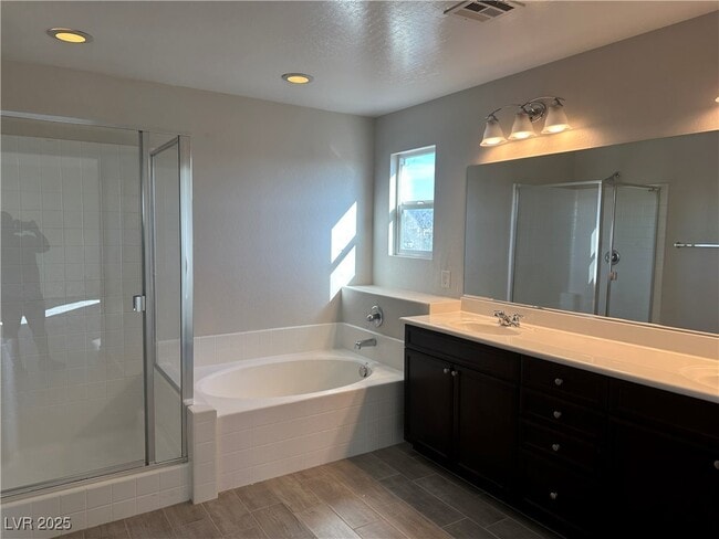 Building Photo - 6304 Patriot Wave St