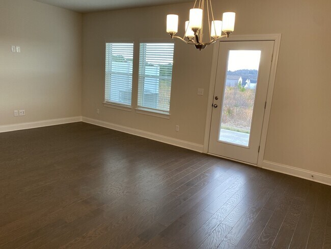 Building Photo - 365 Coleman Ct