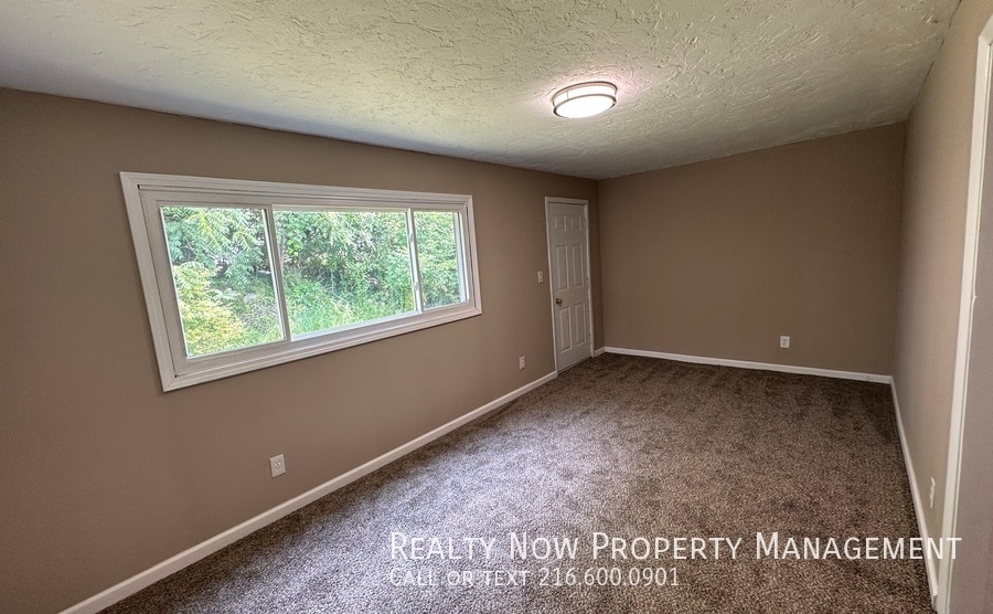 Building Photo - 16605 Kollin Ave