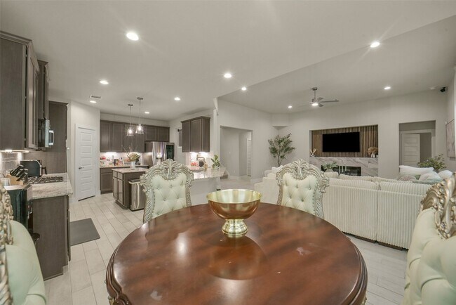 Building Photo - 23610 Iris Field Ct