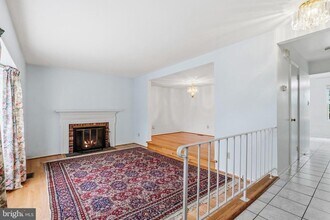 Building Photo - 18617 Chickadee Ln