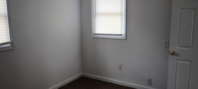 Building Photo - 308 Wilson St