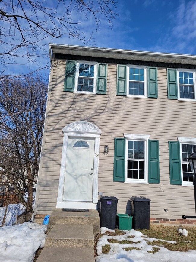 Building Photo - Ephrata Townhome 3 bed 1.5 bath