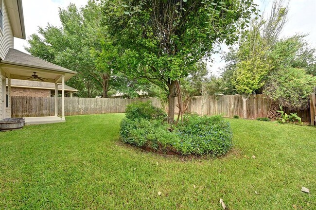 Building Photo - 808 Middle Creek Dr