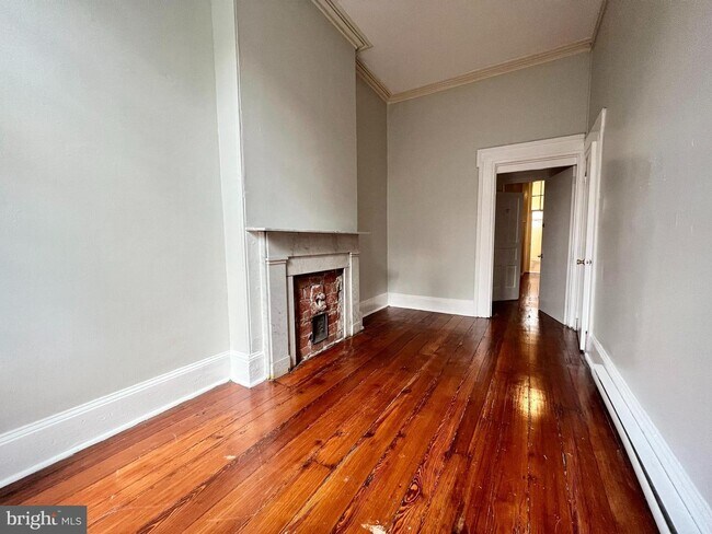 Building Photo - 735 Spruce St