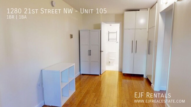 Building Photo - West End One Bedroom With Front Desk, Pack...