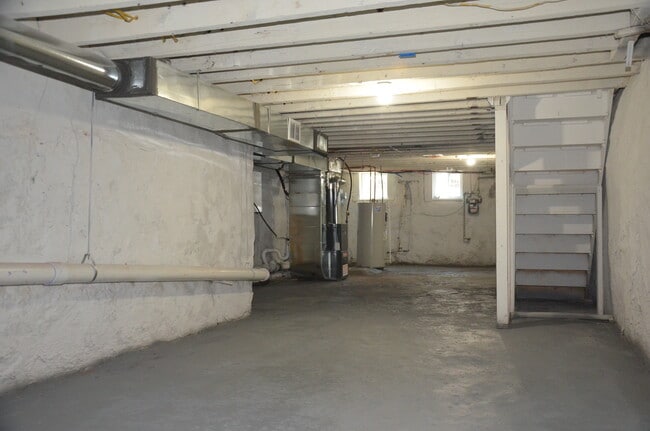 Building Photo - 1624 N 27th St