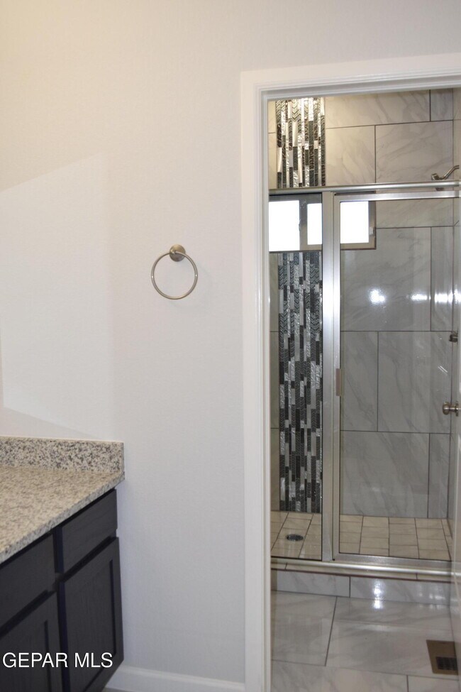 Building Photo - 1103 Nickel Hl Ave