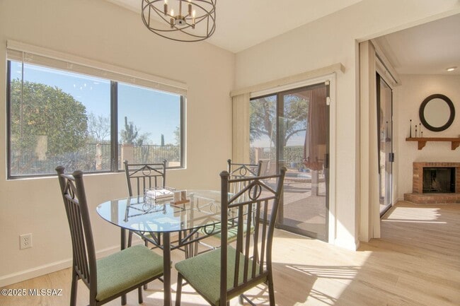 Building Photo - 1148 Cam Diestro