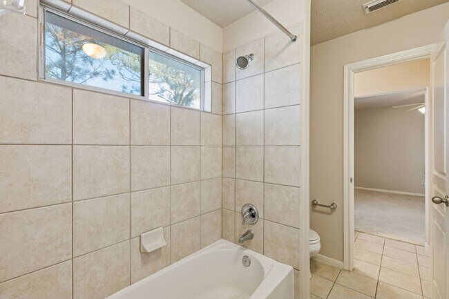Building Photo - 6518 Montana Ridge Ct