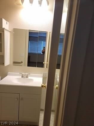 Building Photo - 4766 S Mojave Rd