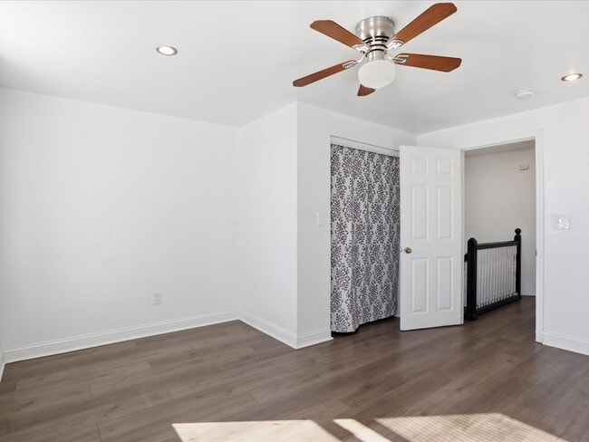 Building Photo - Charming Spacious Baltimore Rowhome