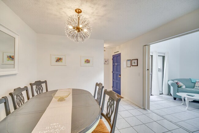 Building Photo - 301 Markley Ct